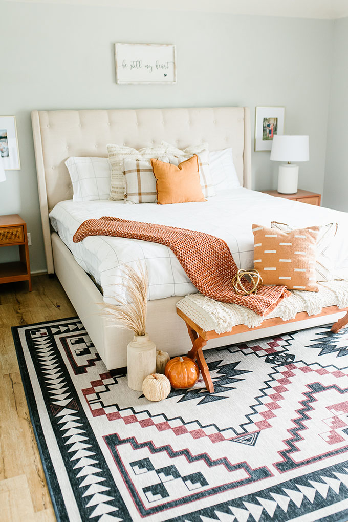 HOW WE BROUGHT FALL INTO OUR BEDROOM…