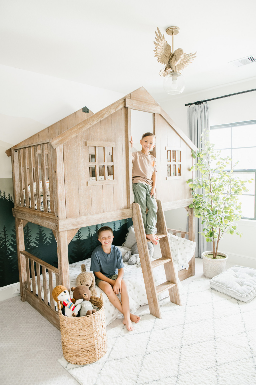 HOW TO DESIGN A KID'S BEDROOM WITH YOUR KID - Annie Mescall